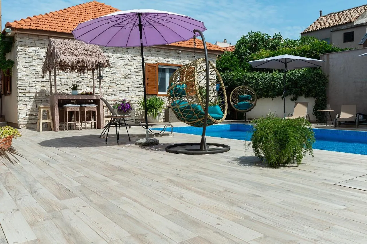 פטרצ'אנה Beachfront Holiday Home Delight With Private Pool